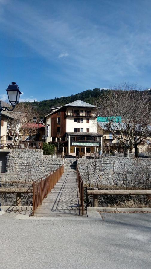 Auberge Roche Grande Entraunes Exterior foto