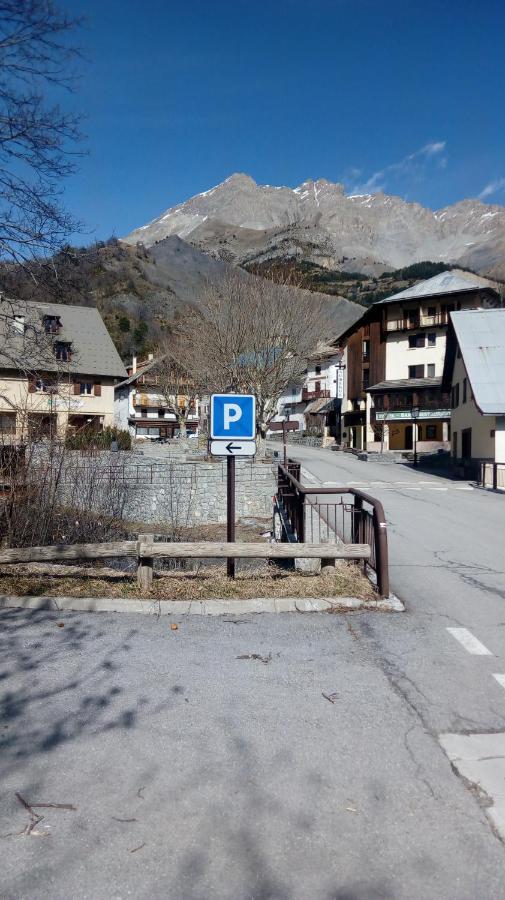 Auberge Roche Grande Entraunes Exterior foto